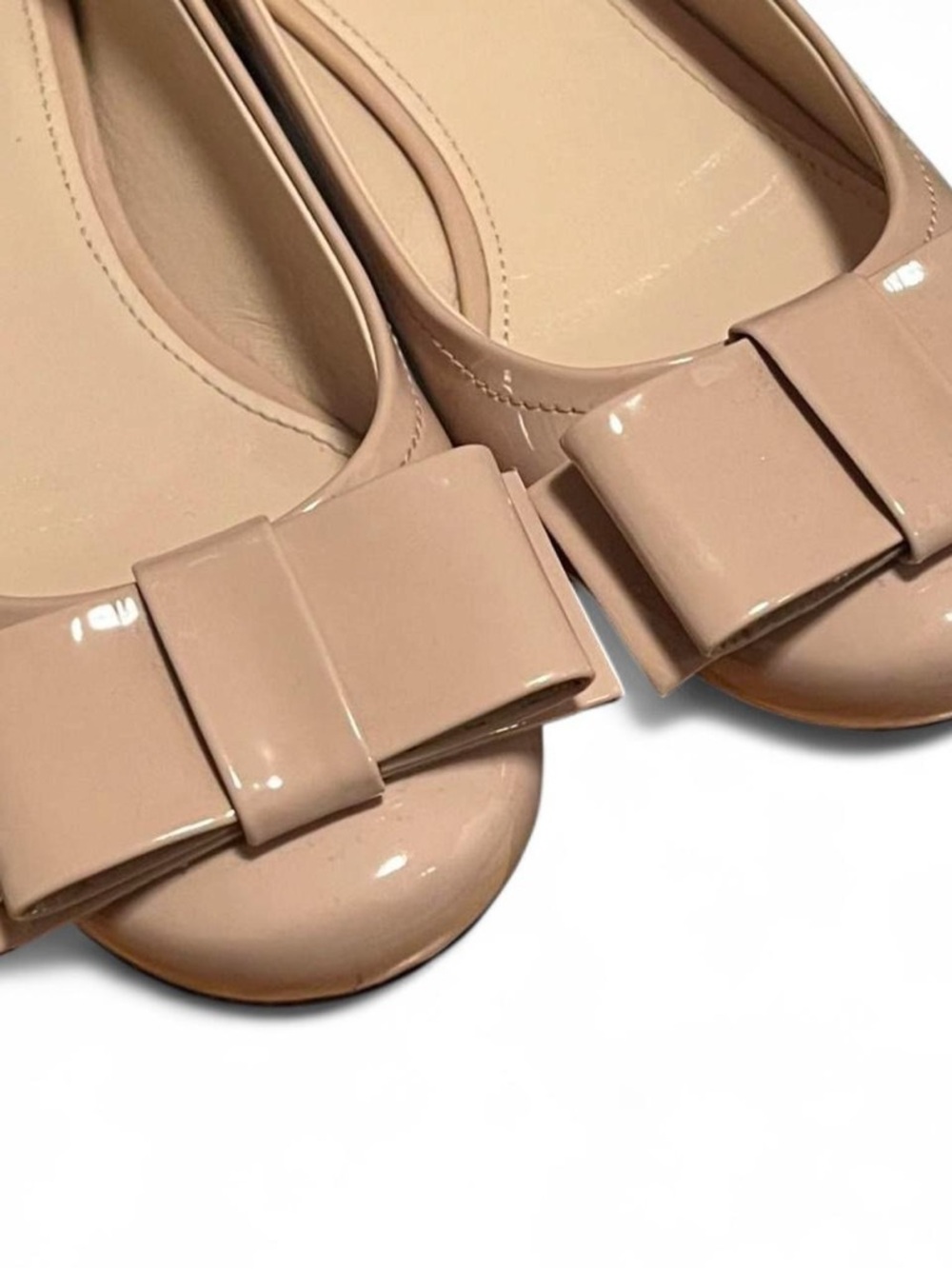Like NIB Prada Vernice Cipria Bow Ballet Flats - 1F226E - Picture 8 of 9